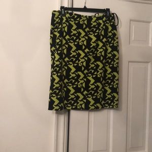 Tahari skirt size 8